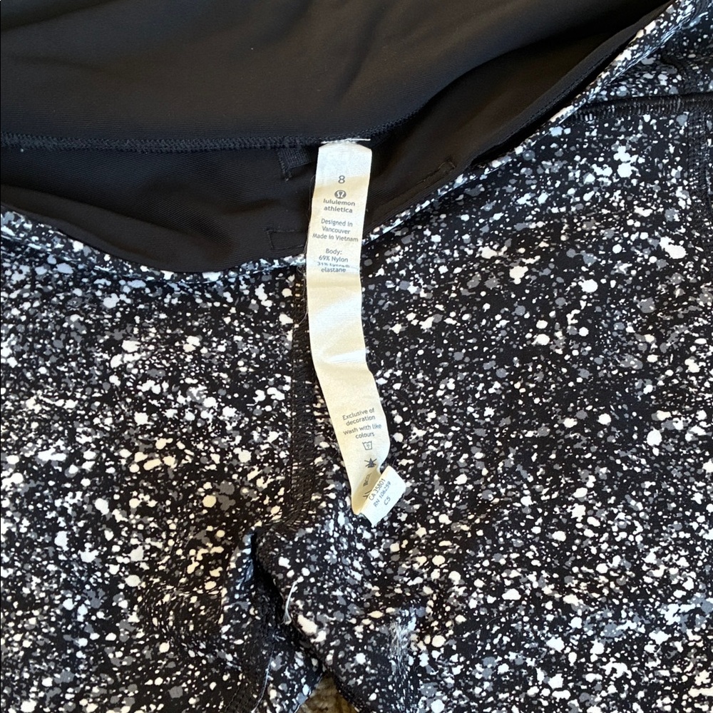 Black & White Speckled Lululemon Leggings Size 8. Cropped